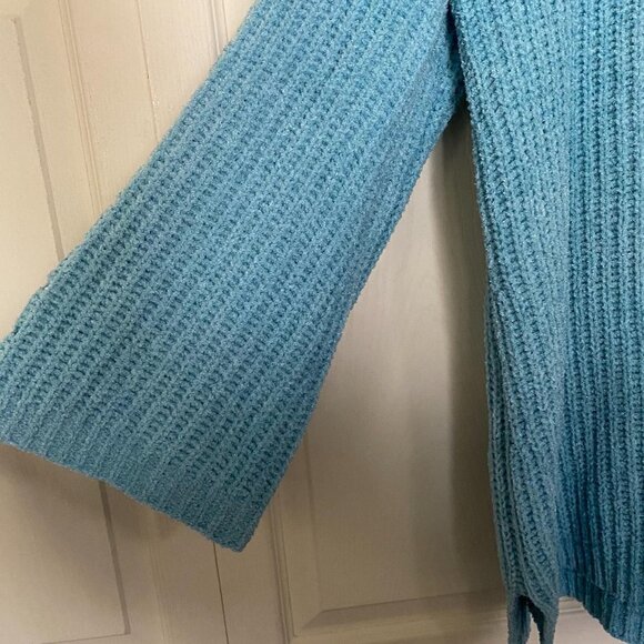 Lane Bryant Turtleneck Cut Out Ribbed Chunky Knit Blue Perforated Sweater - Picture 4 of 9